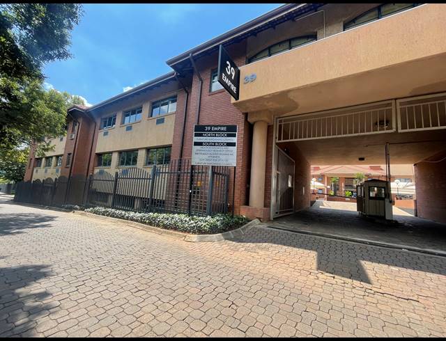 404M² OFFICE TO LET IN PARKTOWN